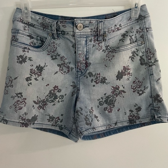 Faded Glory Pants - Faded Glory Blue Flowered Jean Shorts in size 10